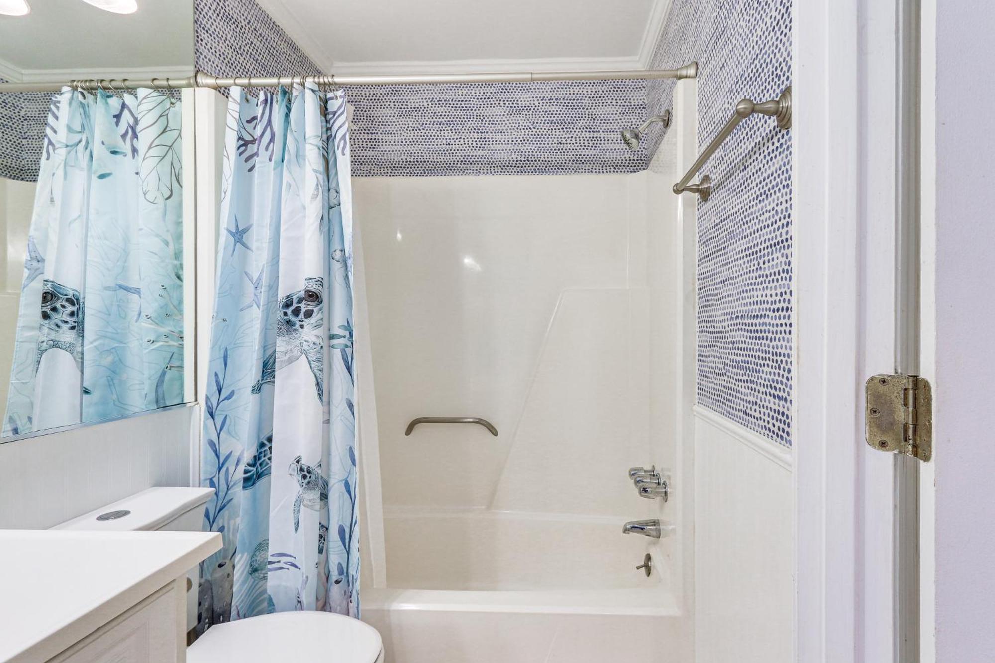 Coastal Condo With Pool And Direct Beach Access! ヒルトンヘッドアイランド エクステリア 写真