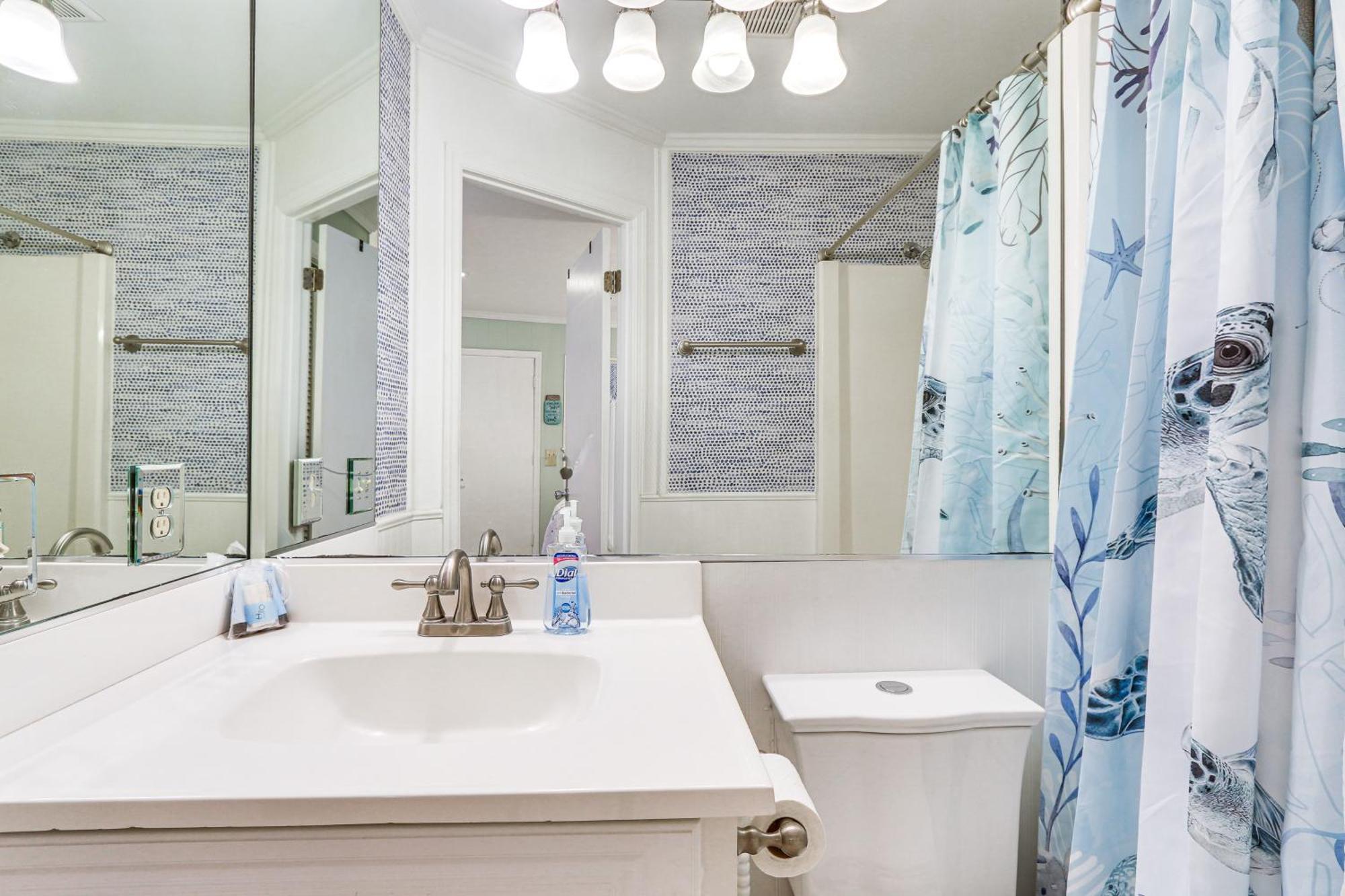 Coastal Condo With Pool And Direct Beach Access! ヒルトンヘッドアイランド エクステリア 写真