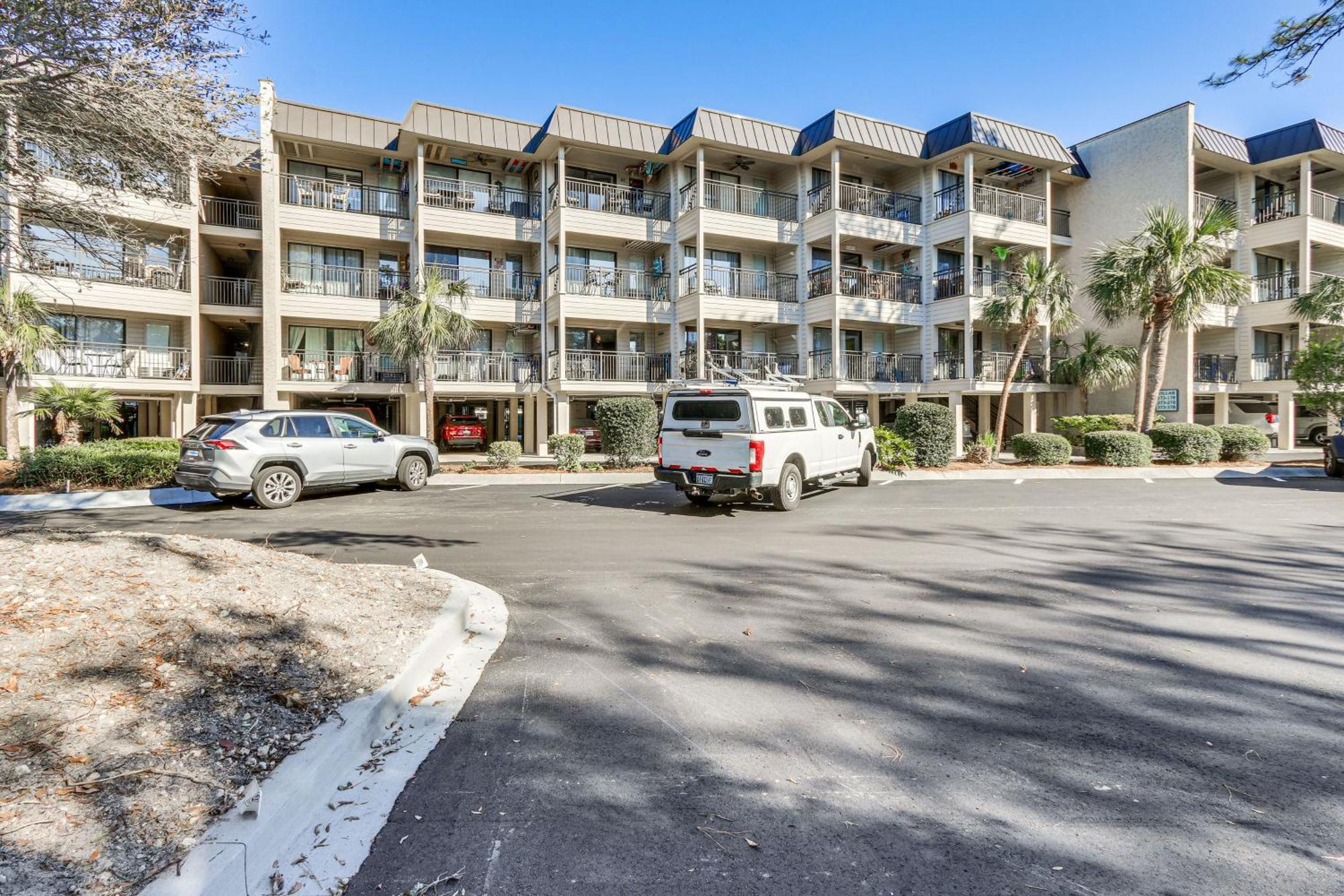 Coastal Condo With Pool And Direct Beach Access! ヒルトンヘッドアイランド エクステリア 写真